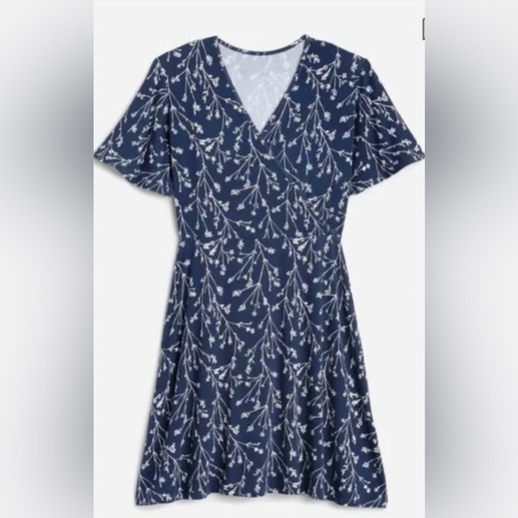 41 Hawthorn Dresses & Skirts - NWT 41 Hawthorn Elisse Knit Surplice Dress
